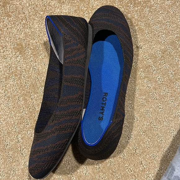 Rothy’s limited edition square toe! Pretty neutral design, gently used. - Picture 4 of 4